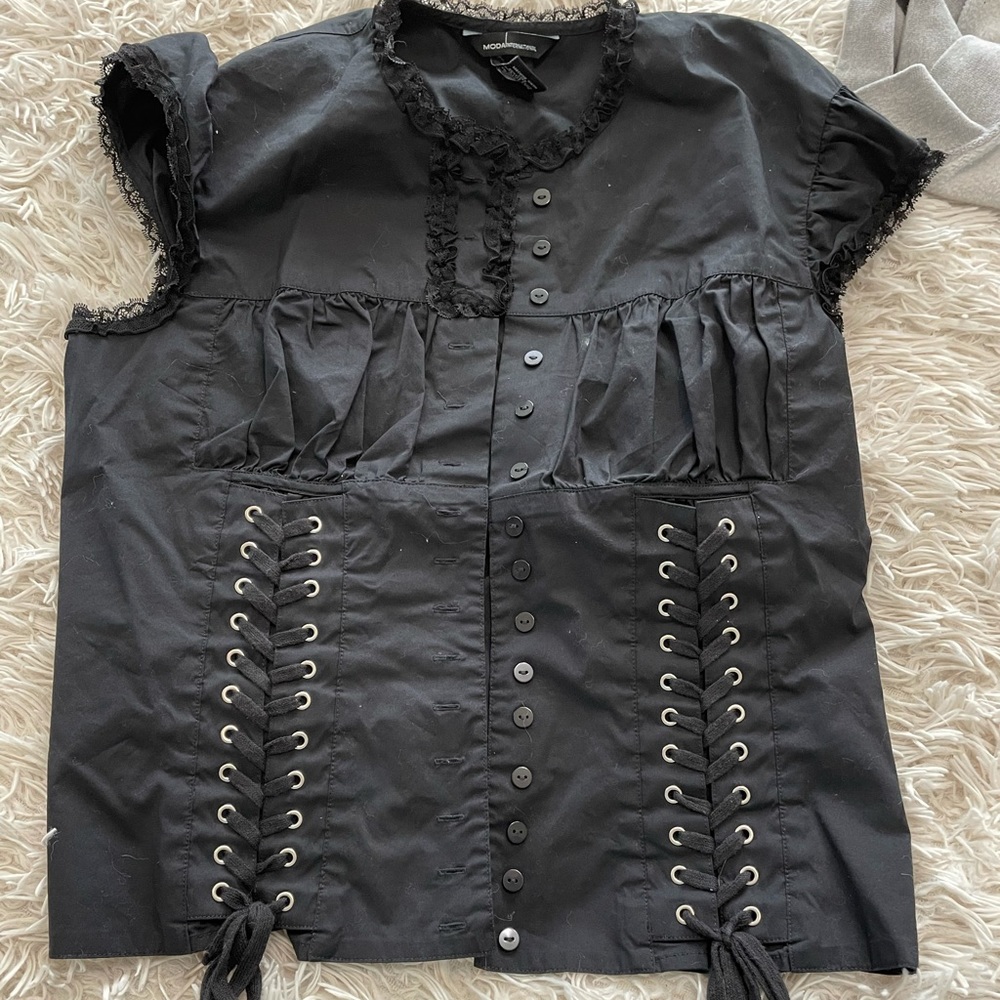 Cool black top